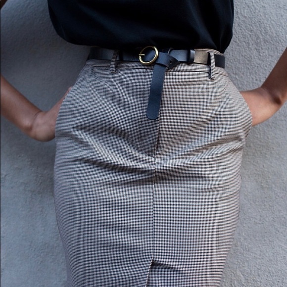 Babaton Talea Skirt Size 2 - Picture 2 of 3